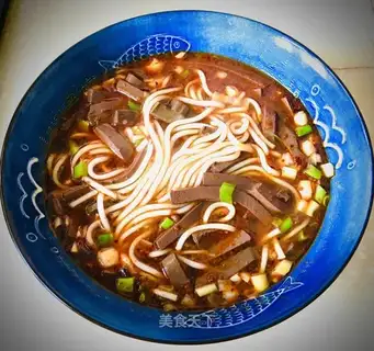 Potato duck blood soup