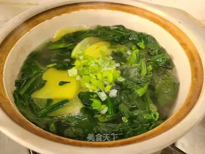 Potato spinach soup
