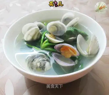 Round toad spinach soup