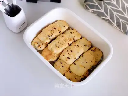 Milk cranberry potatoes