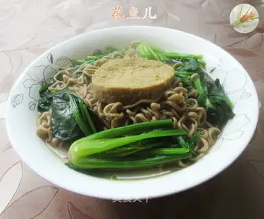 Fried chicken spinach noodles