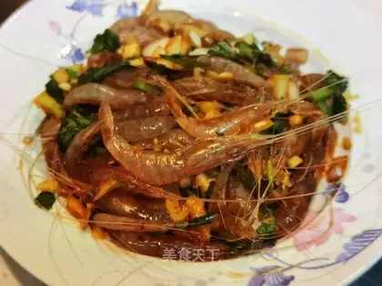 Crayfish with sauce