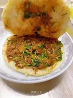 The meat-cracked larvae