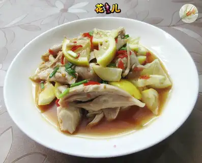 Low-fat lemon hand tore chicken