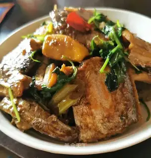 Red-fried fish