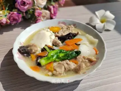Egg and meat pastry