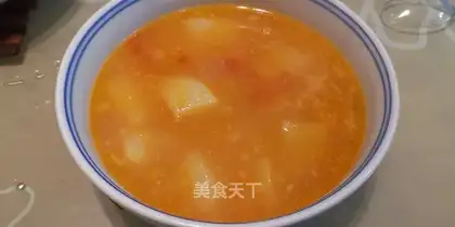 Potato tomato beef soup