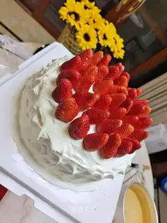 Ten-inch fruit cake