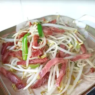 Ham sausage and green bean sprouts