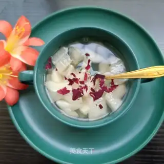 ♪ Flowers and sweet pears ♪