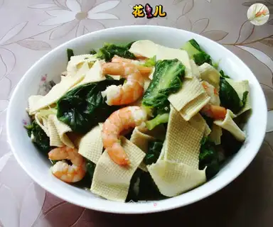 Shrimp inches of rice