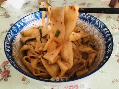 Oily pants and noodles