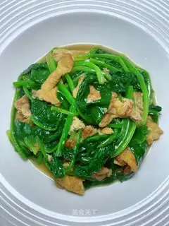 Spinach fried eggs