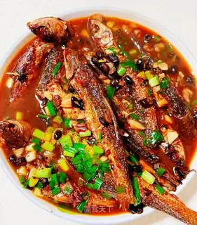 A little fish in sauce