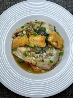 Dried fish head