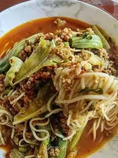 Meat sauce noodles