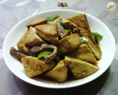 Skinny peppers fried tofu