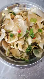 Sour and white radish