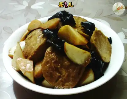 Black-mucked, white-burned round-shell chicken