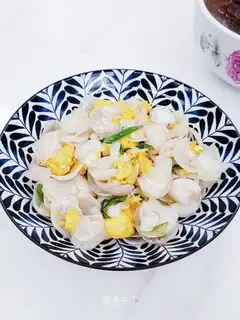 Fresh lilies for eggs