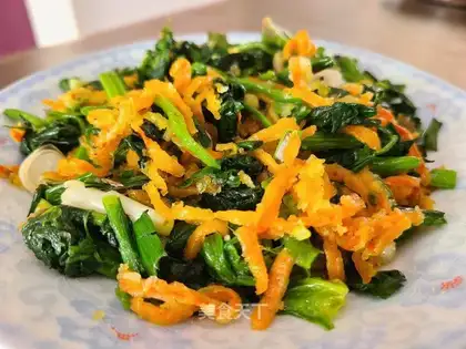 Scrambled spinach