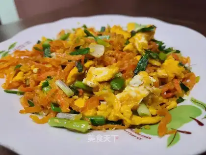 Eggs fried with radish