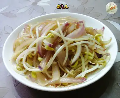 Bean sprouts onions