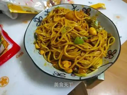 Hot dry noodles