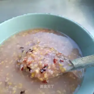 Three-colour rice porridge