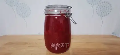 Homemade strawberry sauce
