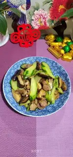 Skinny mushrooms