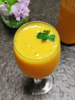 Mango banana shake