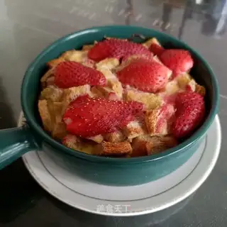 Strawberry pudding toast