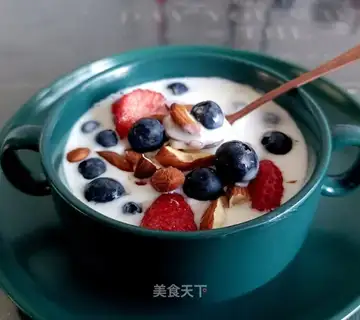 Blueberry nut yogurt bowl