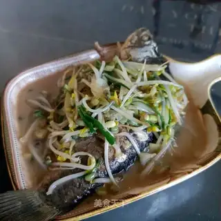 Green bean sprouts
