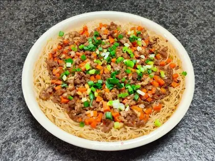 Meat and powdered rice