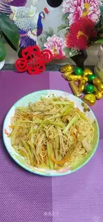 Meatloaf celery noodles