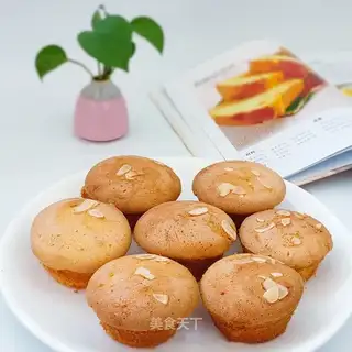 Old-fashioned brillipop honey cake
