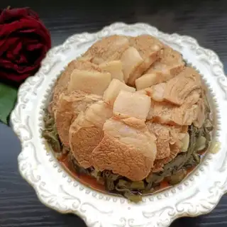 Five flowers in the snow