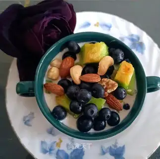 The croissant blueberry yogurt bowl