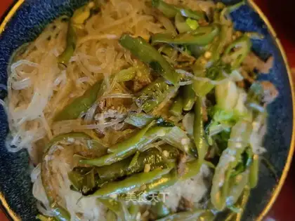 Pilla meat, sweet pea powder