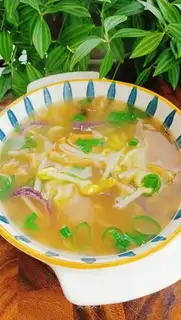 Light bean sprouts