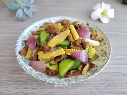 Onion corn roast beef