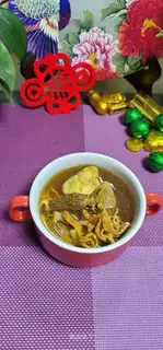 Sheep belly geled bone soup