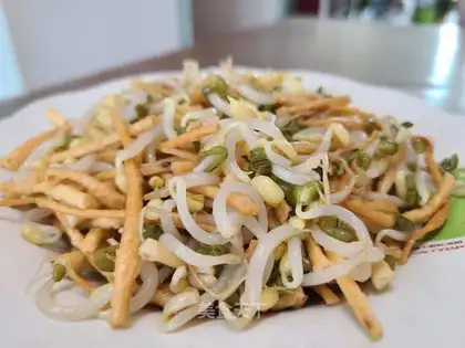 Green bean sprouts