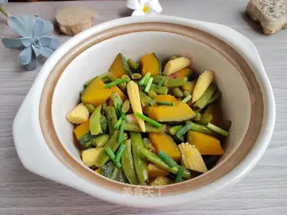 Garlic pumpkin four season beans