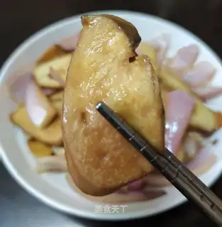 Onions fried abalone mushrooms