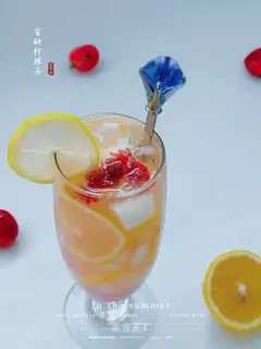 Peaches, lemon tea