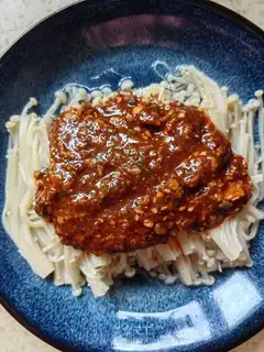Spicy golden mushrooms