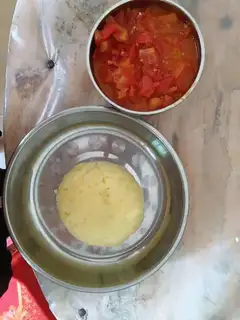 Mashed milk potatoes with tomato soup